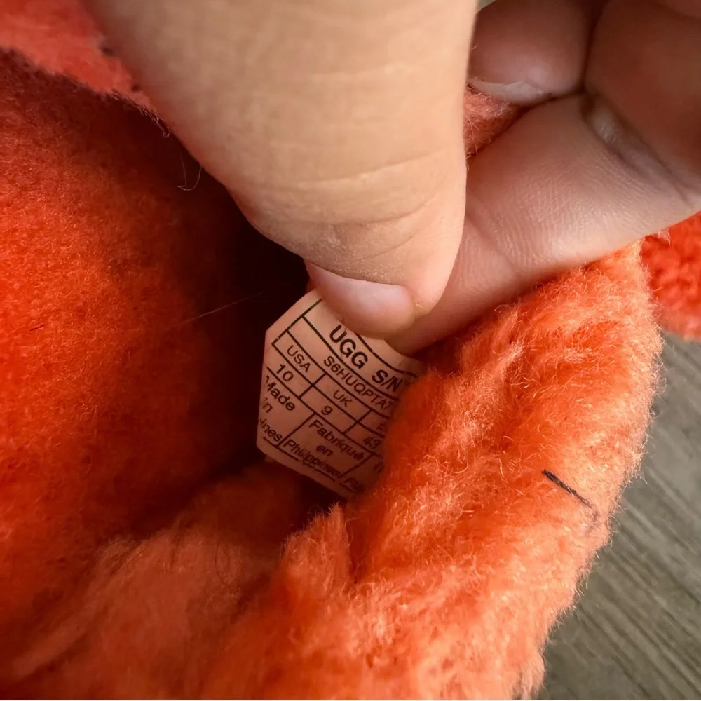 UGG Fluff You Slipper Orange